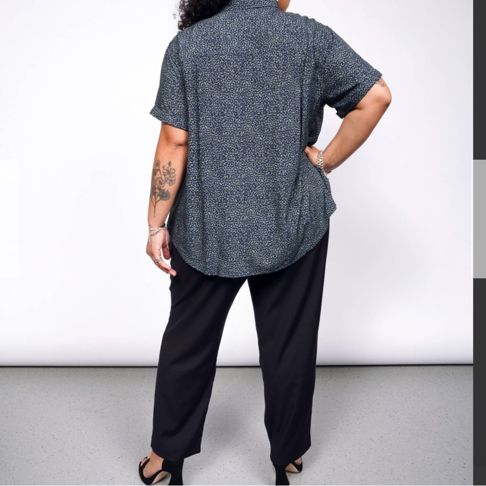 WILDFANG THE EMPOWER BUTTON UP Short Sleeve Women’s Shirt Top Blouse Size 2X - Picture 3 of 12